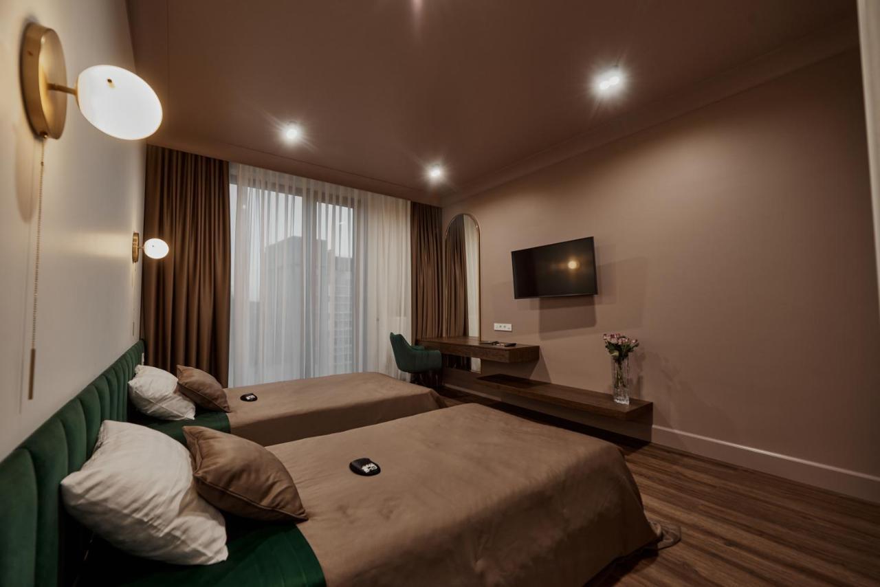 Kostjukowski Apartments Avalon Лвив Екстериор снимка
