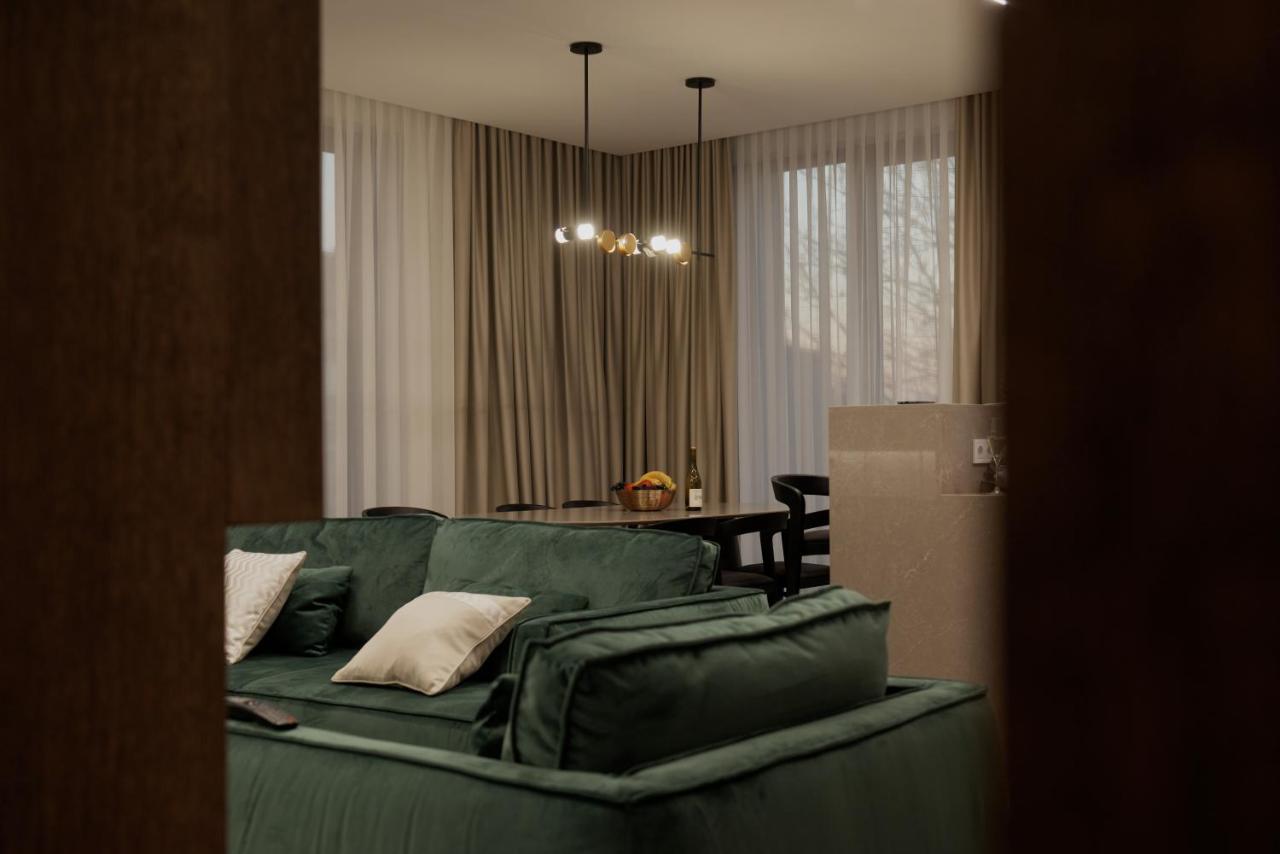 Kostjukowski Apartments Avalon Лвив Екстериор снимка