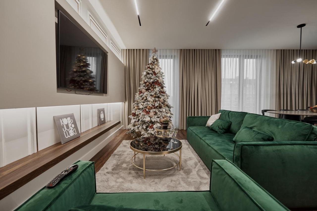 Kostjukowski Apartments Avalon Лвив Екстериор снимка