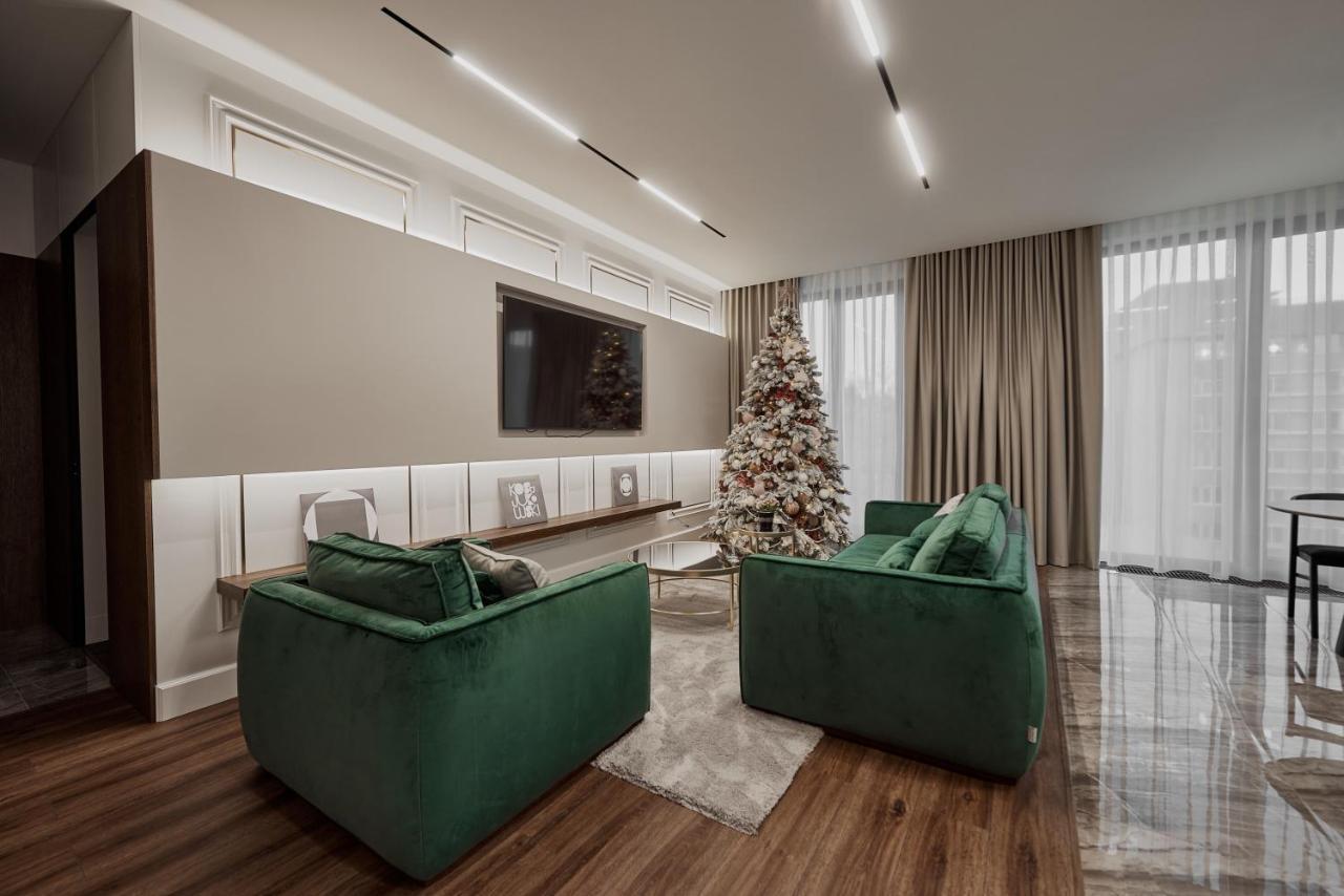 Kostjukowski Apartments Avalon Лвив Екстериор снимка