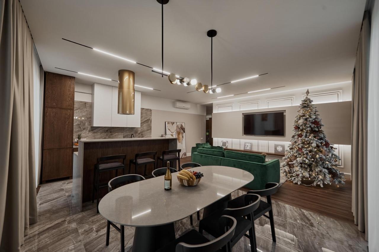 Kostjukowski Apartments Avalon Лвив Екстериор снимка