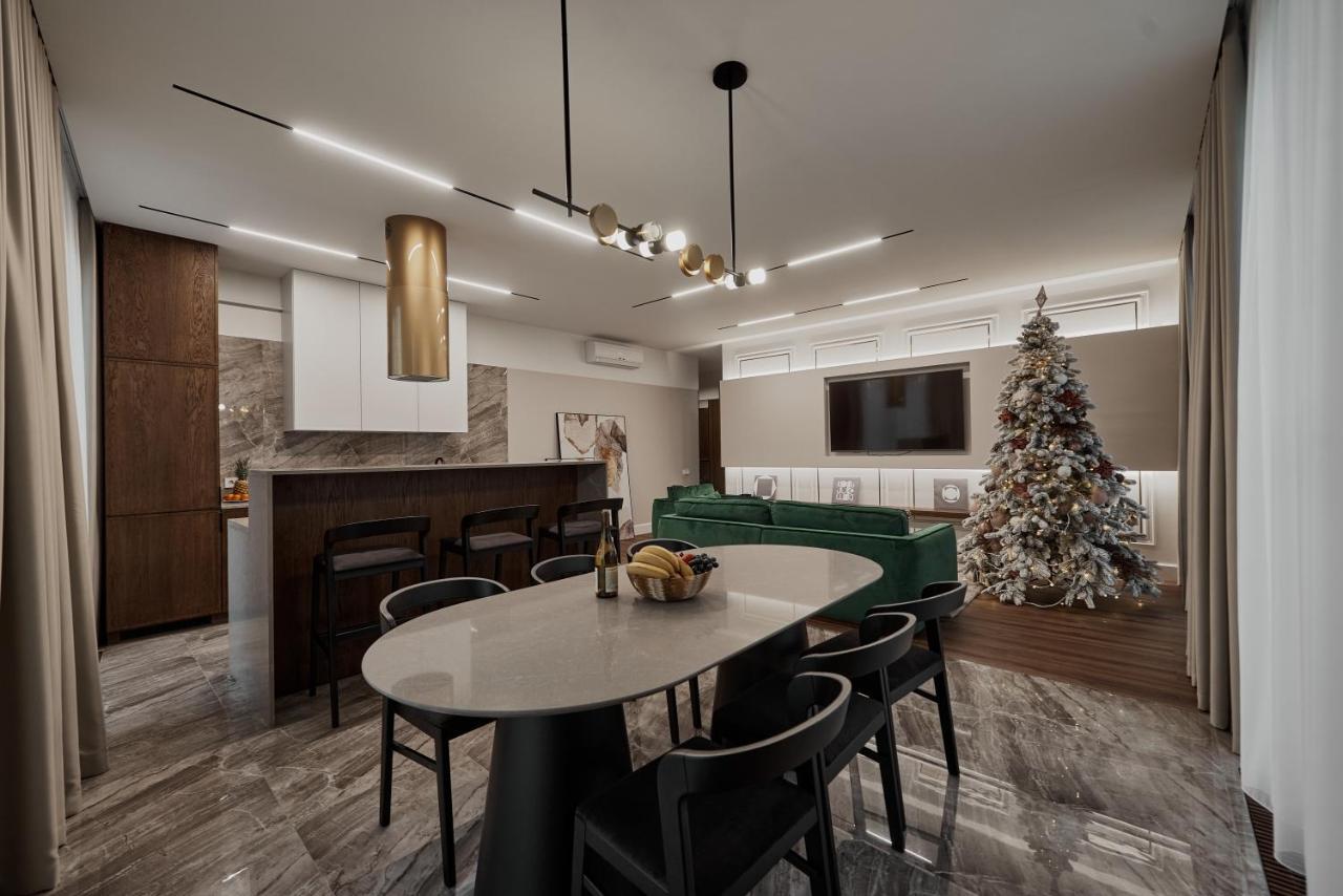 Kostjukowski Apartments Avalon Лвив Екстериор снимка