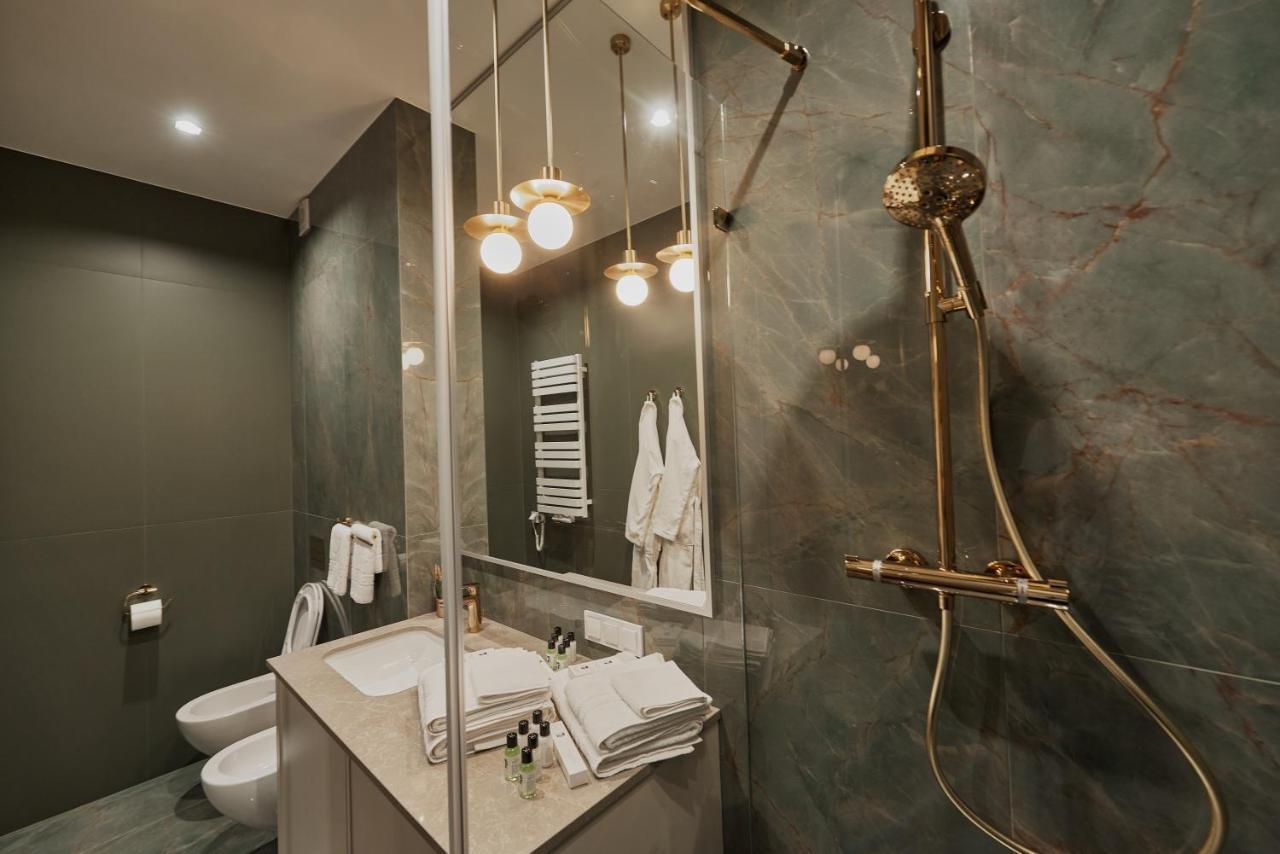 Kostjukowski Apartments Avalon Лвив Екстериор снимка