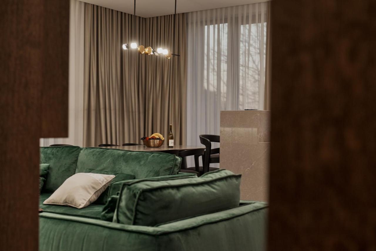 Kostjukowski Apartments Avalon Лвив Екстериор снимка