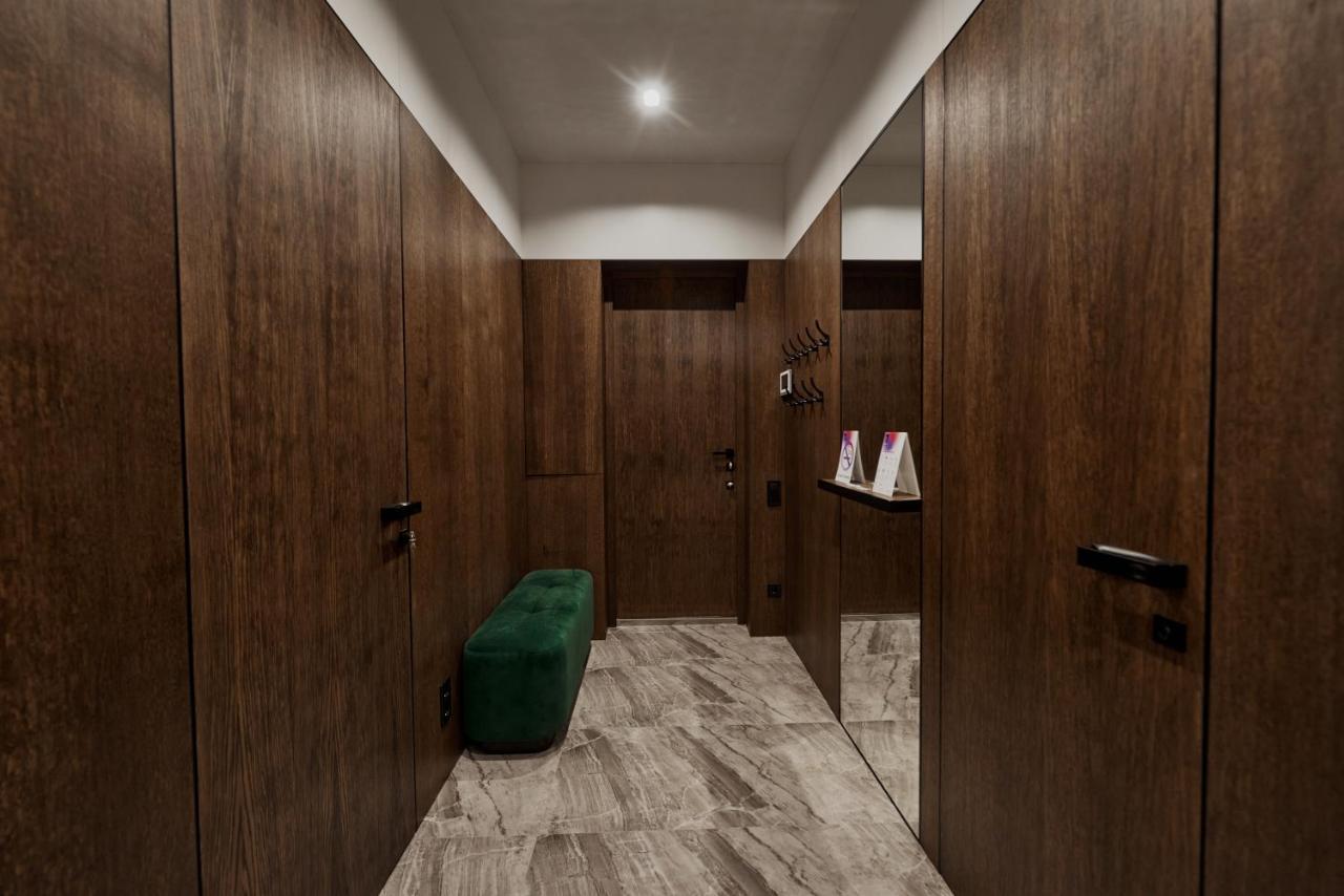 Kostjukowski Apartments Avalon Лвив Екстериор снимка